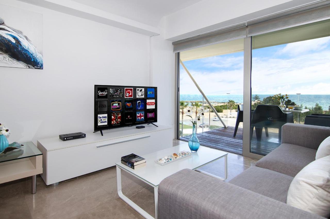 Apartment Josephine - Beachfront Protaras Exterior foto